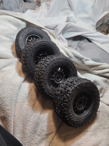 Arrma mojave dboots - 4s,