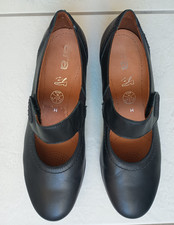 Ladies ARA black leather shoes